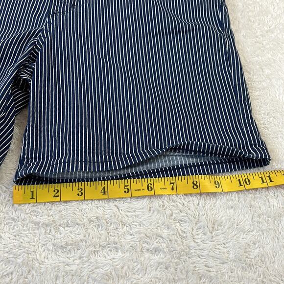 Lee Regular fit mid rise navy and white pinstripe jean shorts, size 34 - Picture 4 of 9